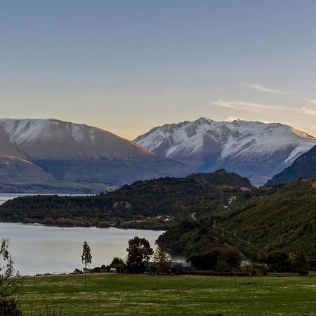 Kereru Cottage, Cosy Log Cabin, Serene Lake & Mountain Views Κουίνσταουν Εξωτερικό φωτογραφία