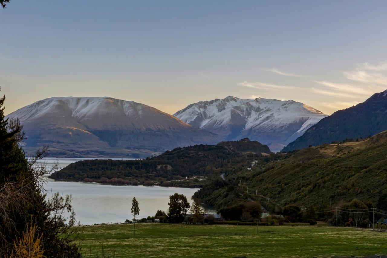 Kereru Cottage, Cosy Log Cabin, Serene Lake & Mountain Views Κουίνσταουν Εξωτερικό φωτογραφία