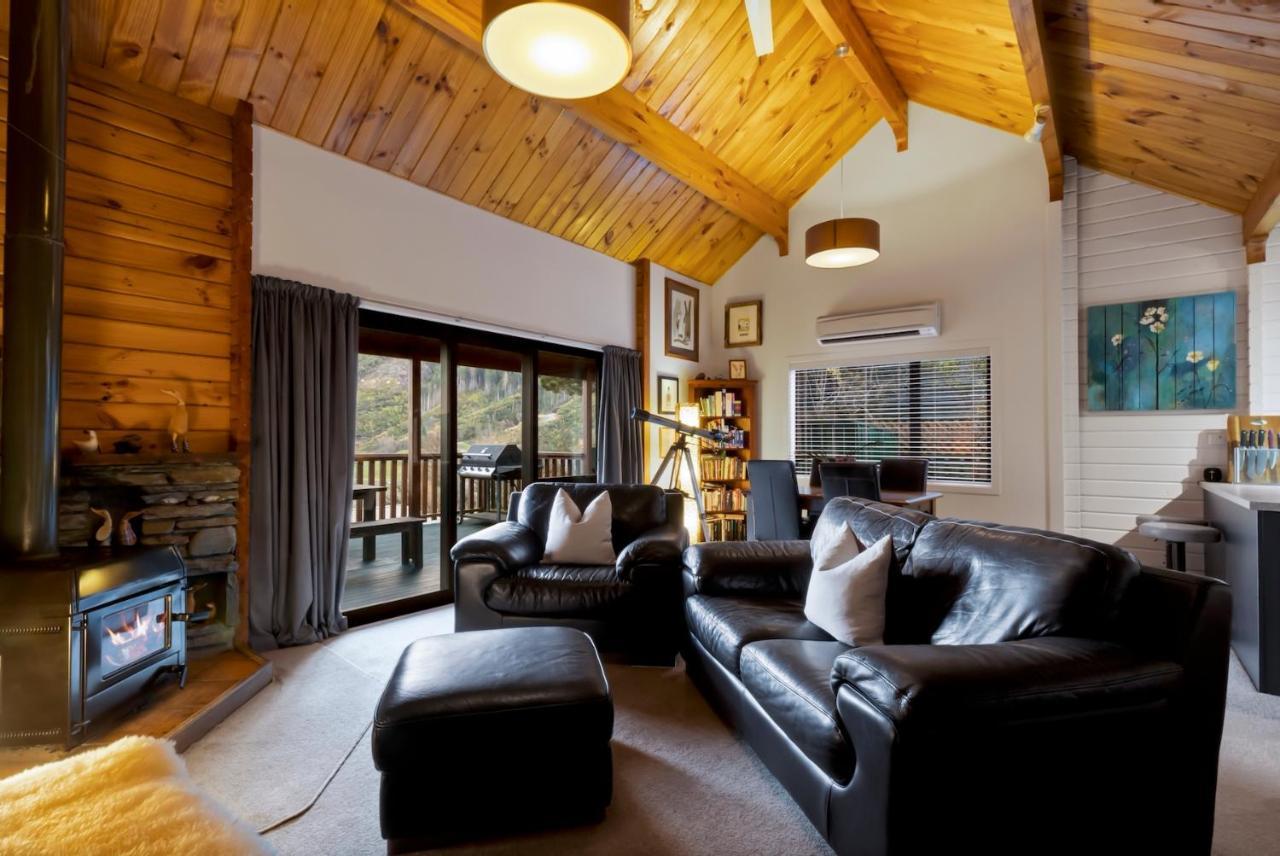 Kereru Cottage, Cosy Log Cabin, Serene Lake & Mountain Views Κουίνσταουν Εξωτερικό φωτογραφία