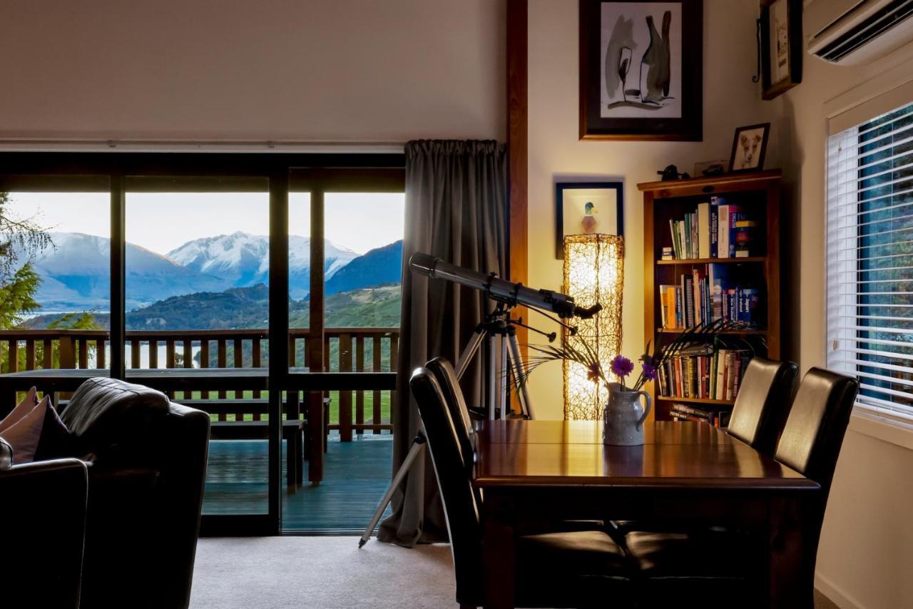 Kereru Cottage, Cosy Log Cabin, Serene Lake & Mountain Views Κουίνσταουν Εξωτερικό φωτογραφία